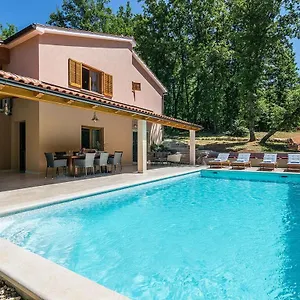 Tila Comfortable Holiday Villa